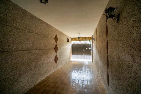 Casa à venda com 238m², 2 quartos e 4 vagasGaragem