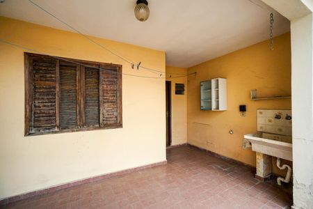 Casa à venda com 238m², 2 quartos e 4 vagasÁrea de serviço