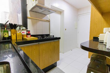 Apartamento à venda com 94m², 2 quartos e 2 vagasCozinha