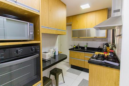Apartamento à venda com 94m², 2 quartos e 2 vagasCozinha
