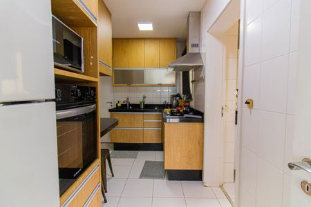 Apartamento à venda com 94m², 2 quartos e 2 vagasCozinha