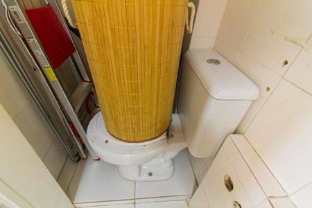 Apartamento à venda com 94m², 2 quartos e 2 vagasBanheiro de Serviço