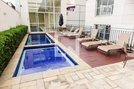 Apartamento à venda com 94m², 2 quartos e 2 vagasPiscina externa