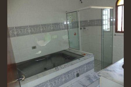 Casa à venda com 200m², 2 quartos e 5 vagas