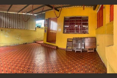 Casa à venda com 70m², 2 quartos e 2 vagas