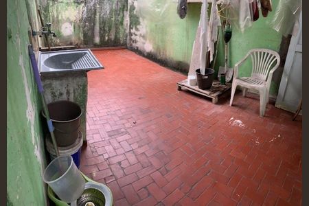 Casa à venda com 70m², 2 quartos e 2 vagas