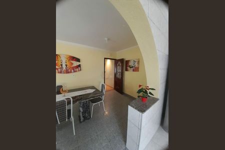 Casa à venda com 147m², 4 quartos e 2 vagas