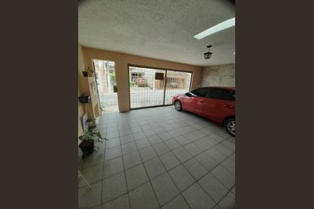 Casa à venda com 147m², 4 quartos e 2 vagas