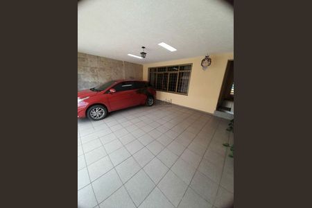 Casa à venda com 147m², 4 quartos e 2 vagas