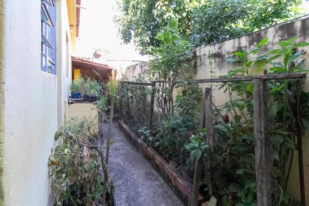 Casa à venda com 301m², 4 quartos e 4 vagasQuintal