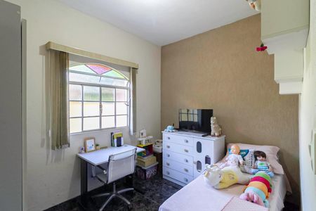 Casa à venda com 301m², 4 quartos e 4 vagasCasa 1 - Quarto 2