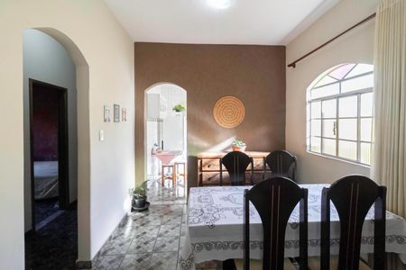 Casa à venda com 301m², 4 quartos e 4 vagasCasa 1 - Sala