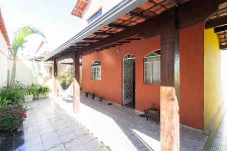 Casa à venda com 301m², 4 quartos e 4 vagasQuintal