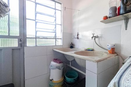 Casa à venda com 301m², 4 quartos e 4 vagasCasa 2 - Área de serviço