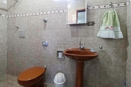 Casa à venda com 301m², 4 quartos e 4 vagasCasa 2 - Banheiro social