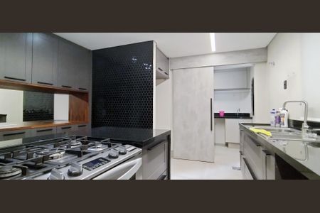Apartamento à venda com 140m², 3 quartos e 2 vagas Apartamento à venda com 140m², 3 quartos e 2 vagasCozinha