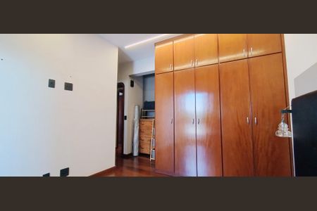 Apartamento à venda com 140m², 3 quartos e 2 vagas Apartamento à venda com 140m², 3 quartos e 2 vagasQuarto Suíte