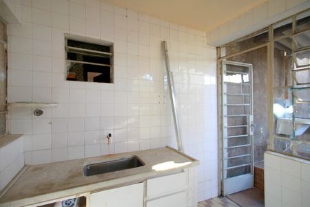 Casa à venda com 200m², 3 quartos e 2 vagasÁrea de Serviço