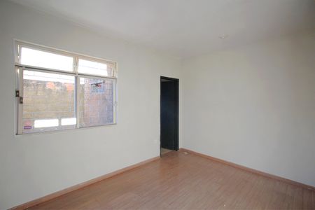 Casa à venda com 200m², 3 quartos e 2 vagasSuíte