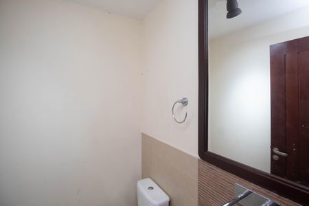 Casa para alugar com 320m², 3 quartos e 3 vagas Casa para alugar com 320m², 3 quartos e 3 vagasBanheiro área gourmet