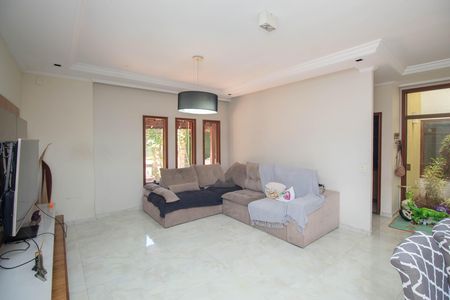 Casa para alugar com 320m², 3 quartos e 3 vagas Casa para alugar com 320m², 3 quartos e 3 vagasSala