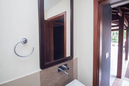 Casa para alugar com 320m², 3 quartos e 3 vagas Casa para alugar com 320m², 3 quartos e 3 vagasBanheiro área gourmet