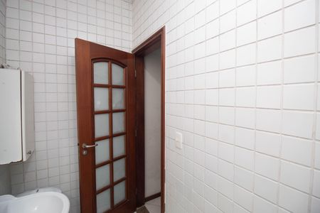 Casa para alugar com 320m², 3 quartos e 3 vagas Casa para alugar com 320m², 3 quartos e 3 vagasBanheiro da Suíte 2