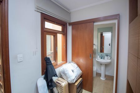 Casa para alugar com 320m², 3 quartos e 3 vagas Casa para alugar com 320m², 3 quartos e 3 vagasCloset da suíte 3