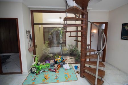 Casa para alugar com 320m², 3 quartos e 3 vagas Casa para alugar com 320m², 3 quartos e 3 vagasJardim