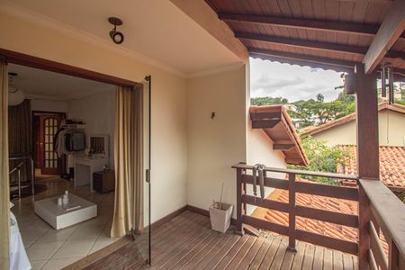 Casa para alugar com 320m², 3 quartos e 3 vagas Casa para alugar com 320m², 3 quartos e 3 vagasVaranda
