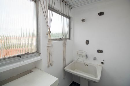 Apartamento para alugar com 67m², 2 quartos e 1 vagaÁrea de Serviço