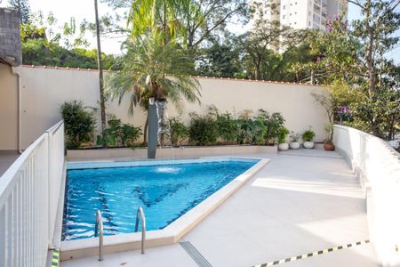 Casa à venda com 208m², 3 quartos e 2 vagas Casa à venda com 208m², 3 quartos e 2 vagasPiscina