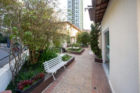 Casa à venda com 208m², 3 quartos e 2 vagas Casa à venda com 208m², 3 quartos e 2 vagasÁrea comum