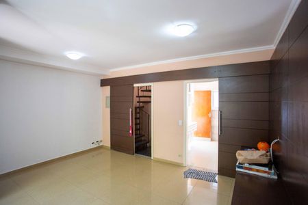 Casa à venda com 208m², 3 quartos e 2 vagasSala