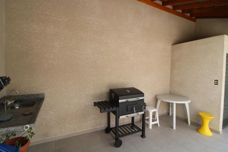 Apartamento à venda com 38m², 2 quartos e sem vagaÁrea comum - Churrasqueira