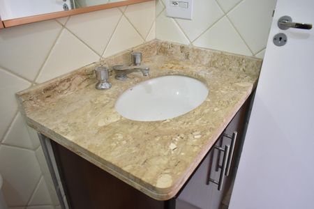 Apartamento à venda com 69m², 2 quartos e 1 vagaBanheiro Social