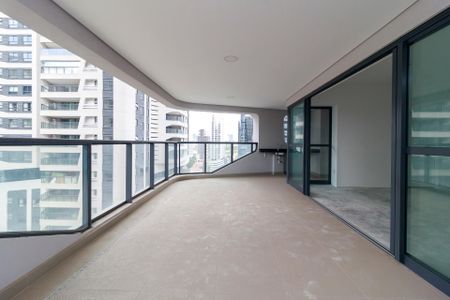Apartamento à venda com 163m², 3 quartos e 3 vagas Apartamento à venda com 163m², 3 quartos e 3 vagasSala - Varanda