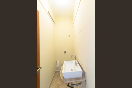 Casa à venda com 281m², 4 quartos e 3 vagasLavabo