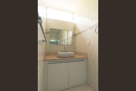 Casa à venda com 281m², 4 quartos e 3 vagasBanheiro da Suíte 2