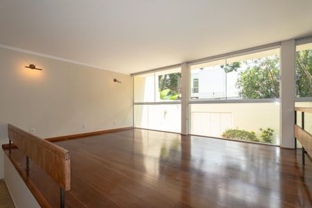 Casa à venda com 281m², 4 quartos e 3 vagasSala