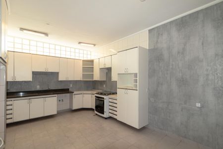 Casa à venda com 281m², 4 quartos e 3 vagasCozinha