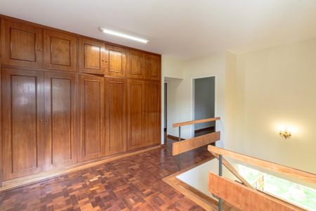 Casa à venda com 281m², 4 quartos e 3 vagasHall dos quartos