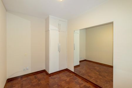Casa à venda com 281m², 4 quartos e 3 vagasQuarto 2
