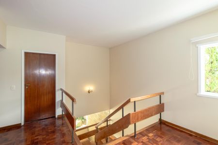 Casa à venda com 281m², 4 quartos e 3 vagasHall dos quartos