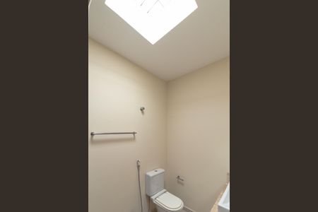 Casa à venda com 281m², 4 quartos e 3 vagasBanheiro Social