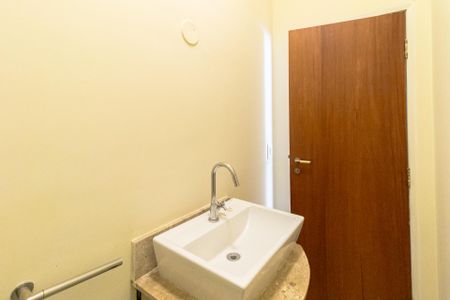 Casa à venda com 281m², 4 quartos e 3 vagasLavabo