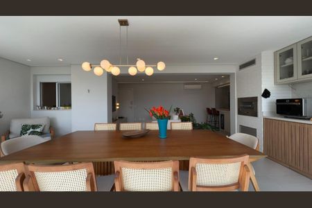 Apartamento à venda com 136m², 4 quartos e 2 vagas