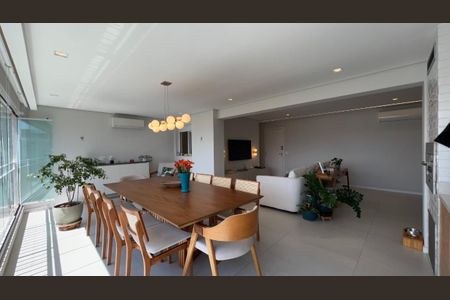Apartamento à venda com 136m², 4 quartos e 2 vagas
