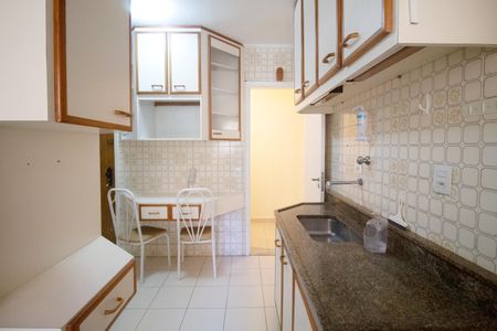 Apartamento à venda com 90m², 4 quartos e 1 vagaCozinha