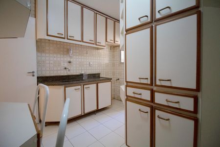 Apartamento à venda com 90m², 4 quartos e 1 vagaCozinha